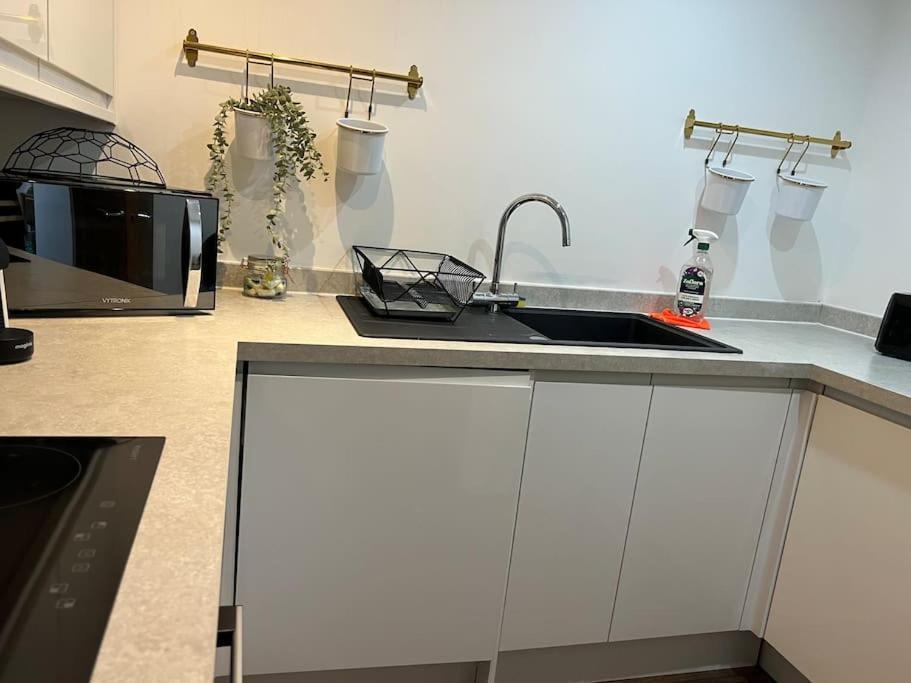 Mathew Street 1 Bed Apt Sleeps 6 리버풀 외부 사진